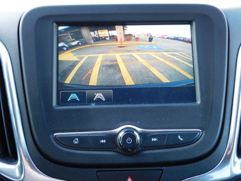 Used 2018 Chevrolet Equinox LT image 19