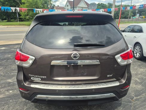 Used 2016 Nissan Pathfinder FWD image 12