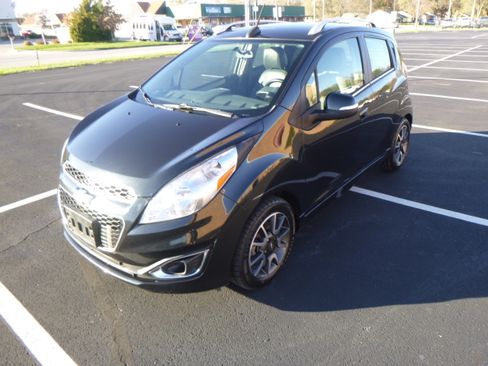 Used 2015 Chevrolet Spark LT image 2