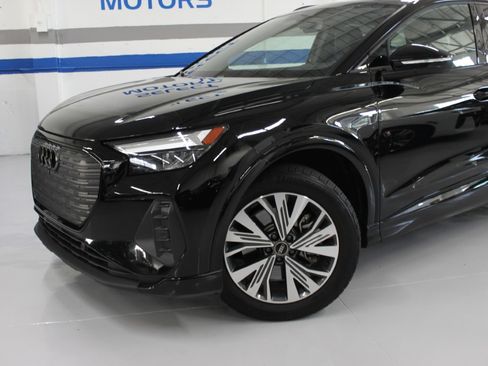 Used 2025 Audi Q4 e-tron Premium RWD image 4