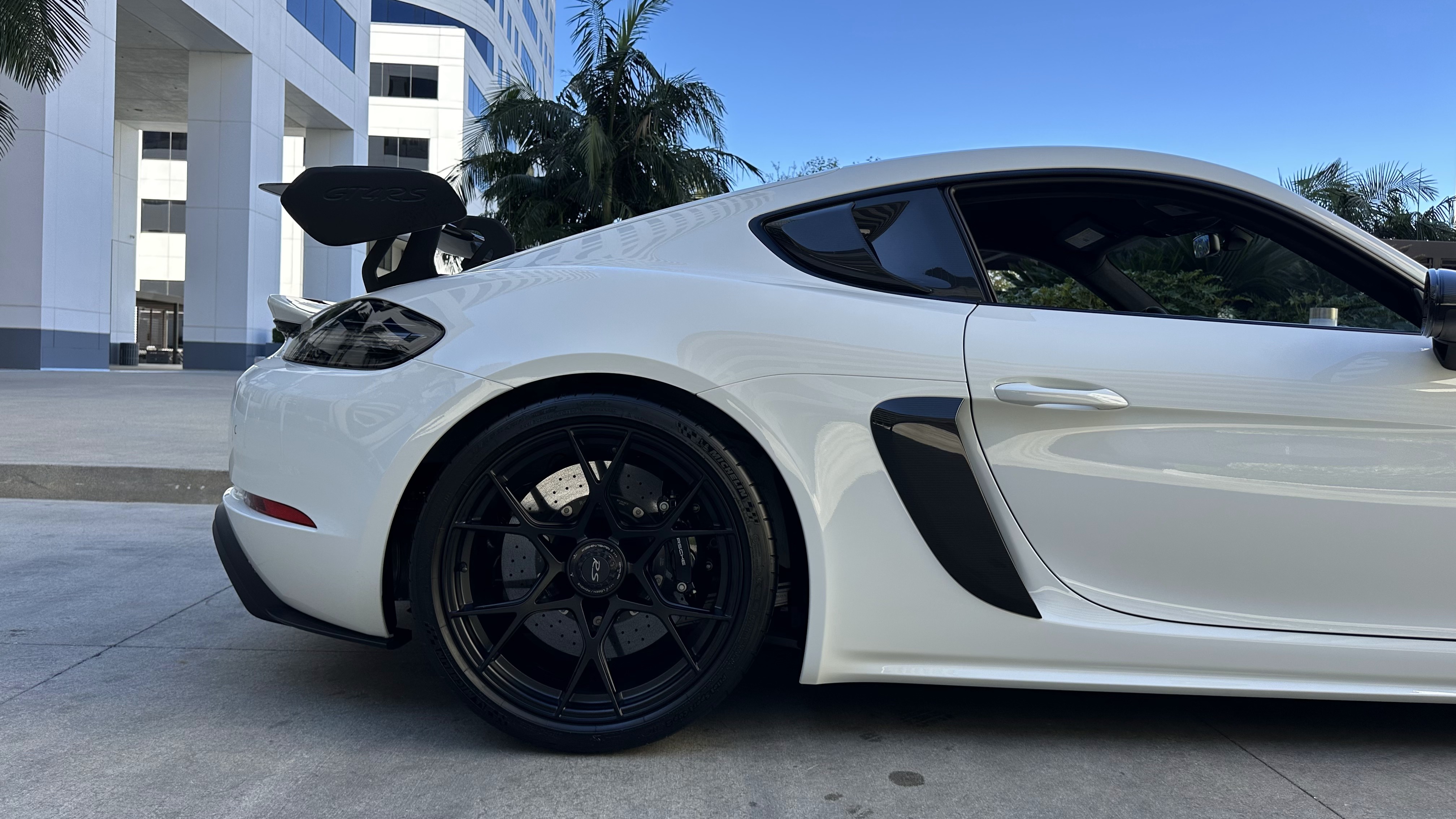 Used 2024 Porsche 718 Cayman GT4 RS RWD image 22
