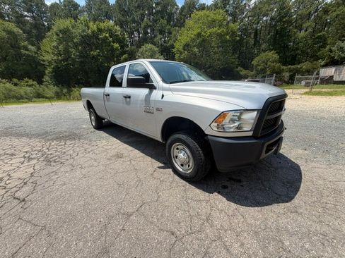 Used 2018 RAM 2500 4x4 Crew Cab ST image 4