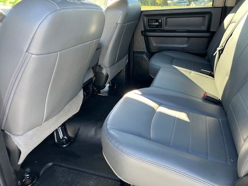 Used 2018 RAM 1500 ST image 9