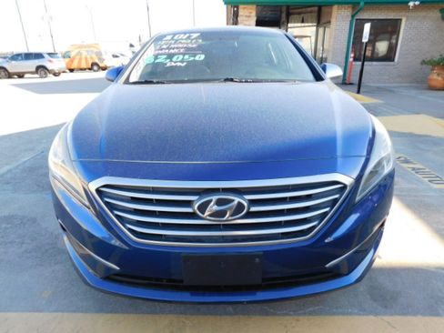 Used 2017 Hyundai Sonata SE FWD image 3