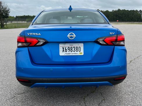 Used 2020 Nissan Versa SV FWD image 7