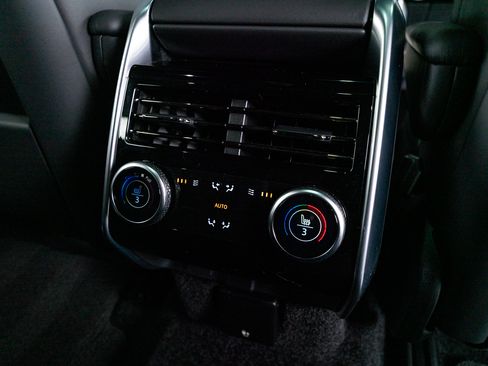 Used 2025 Land Rover Range Rover SE image 67