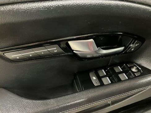 Used 2019 Land Rover Range Rover Evoque Landmark Edition image 10
