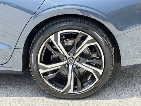 Used 2024 Volvo S60 B5 Core image 20