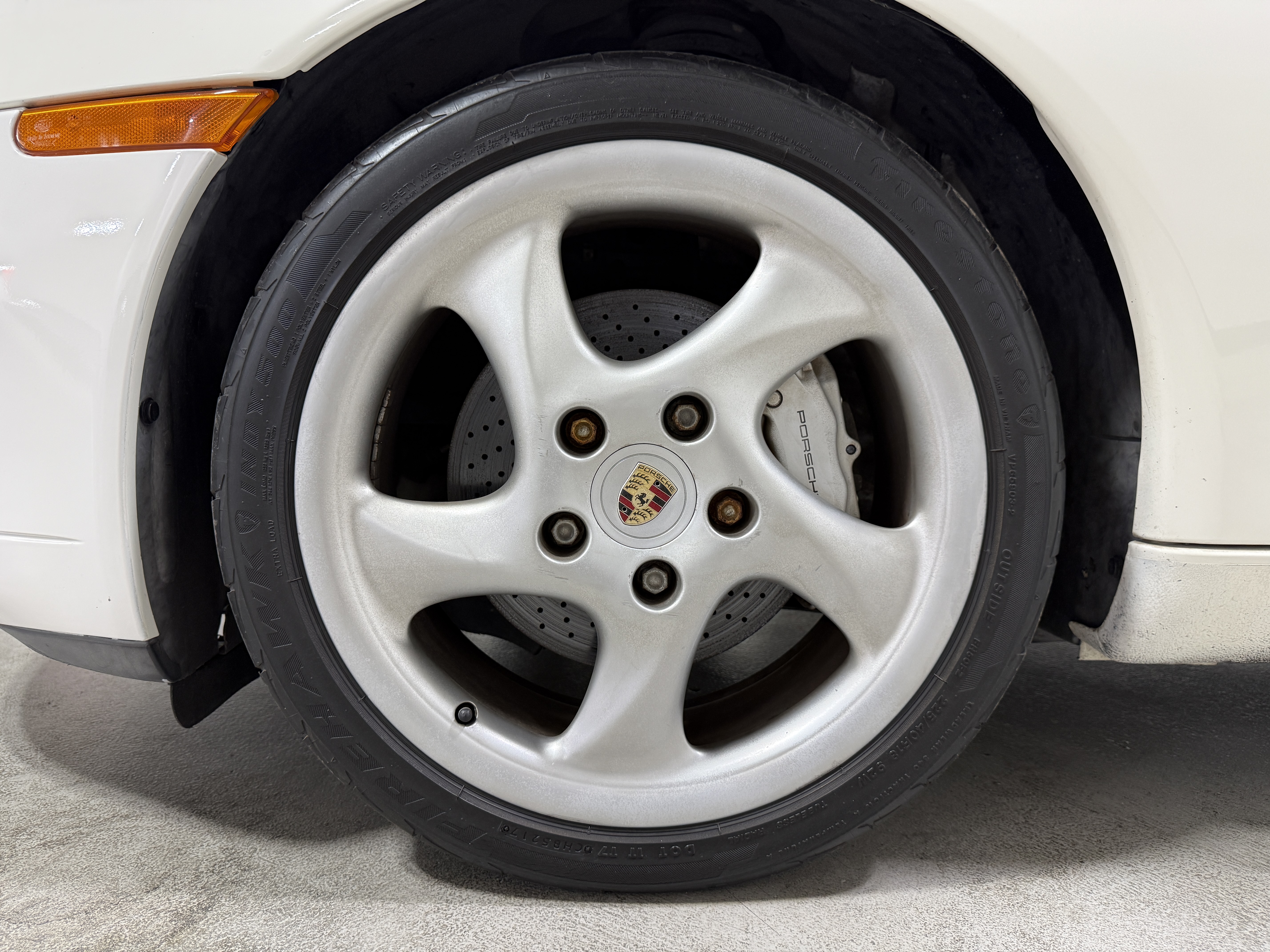 Used 2001 Porsche 911 Carrera 4 Cabriolet AWD/4WD image 13
