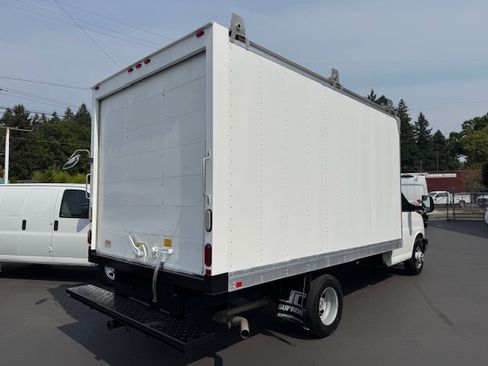 Used 2015 Chevrolet Express 3500 image 6