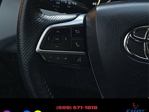 Used 2022 Toyota Sienna XSE image 15