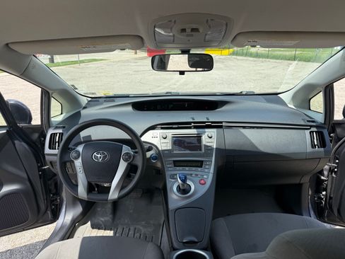 Used 2015 Toyota Prius Two FWD image 19
