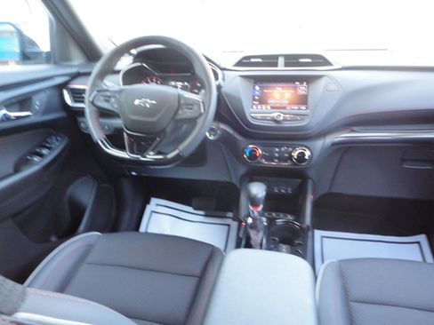 Used 2023 Chevrolet TrailBlazer FWD RS image 19