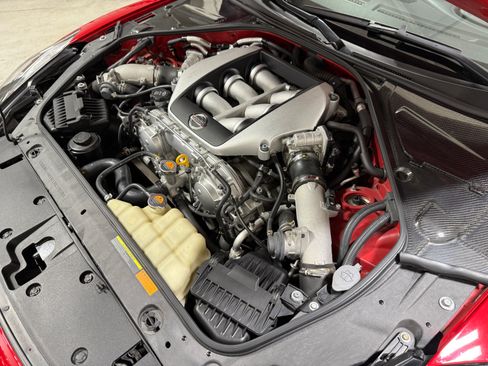 Used 2010 Nissan GT-R Premium AWD/4WD image 32