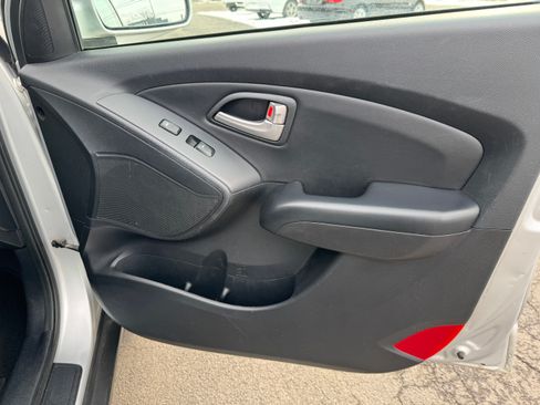 Used 2013 Hyundai Tucson GLS image 15