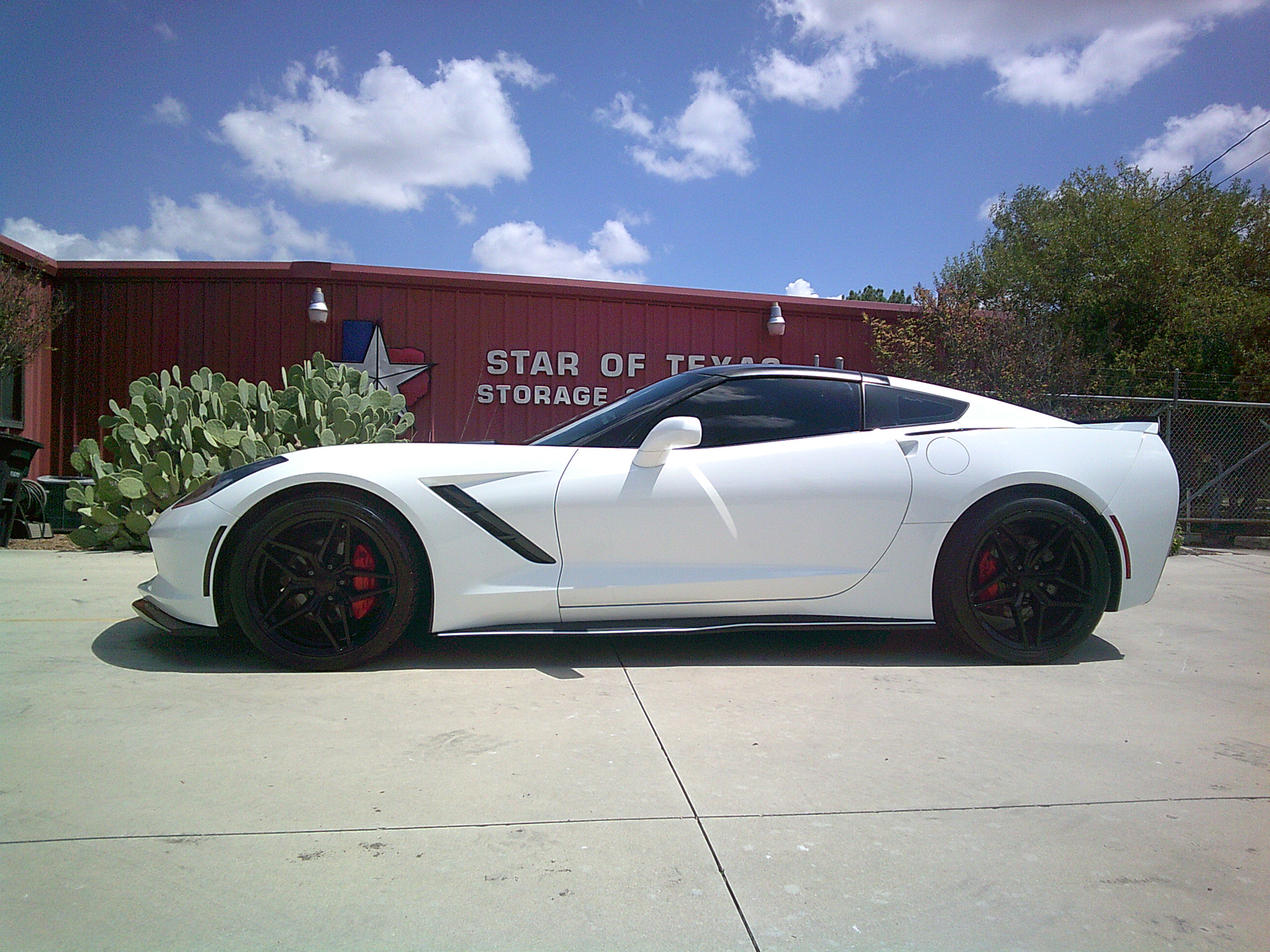 Used 2014 Chevrolet Corvette Stingray Coupe RWD image 2