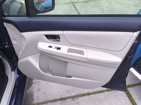 Used 2014 Subaru Impreza 2.0i Sport Premium image 11