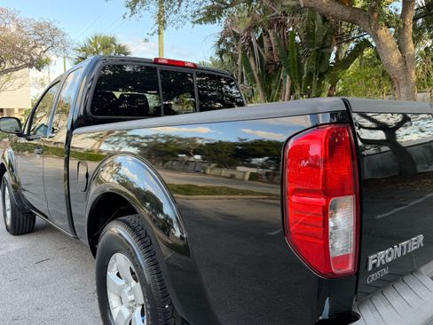Used 2012 Nissan Frontier 2WD King Cab SV V6 image 20