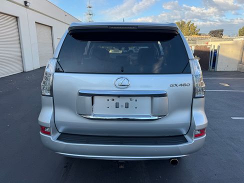 Used 2018 Lexus GX 460 image 9