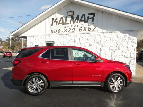 Used 2024 Chevrolet Equinox LT image 2