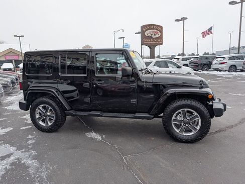 Used 2015 Jeep Wrangler Unlimited Sahara w/ Altitude image 4