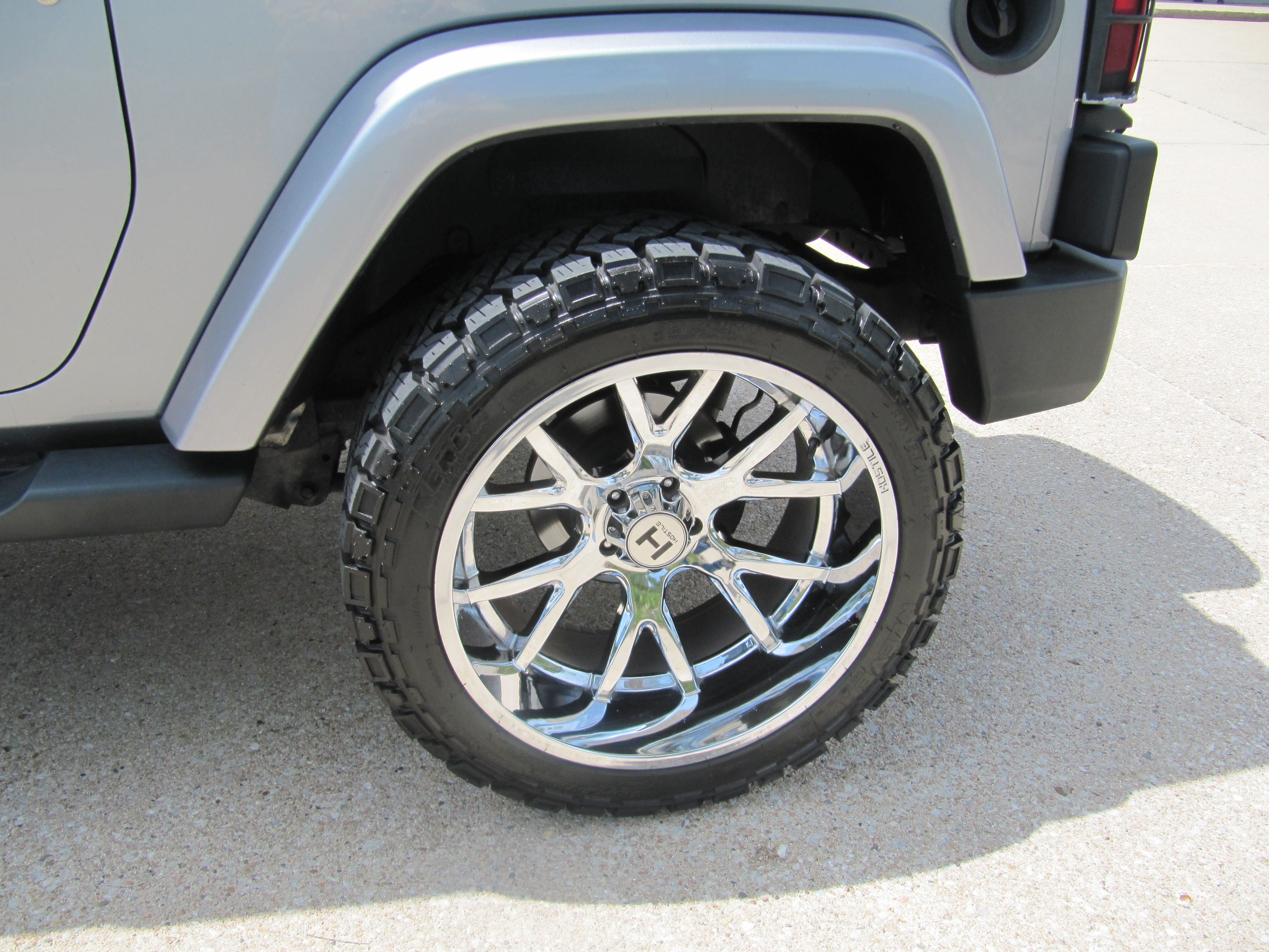 Used 2015 Jeep Wrangler 4WD Sahara image 11