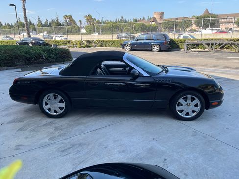 Used 2002 Ford Thunderbird UNAVAIL RWD image 8