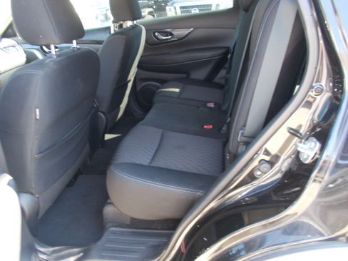 Used 2020 Nissan Rogue AWD image 9