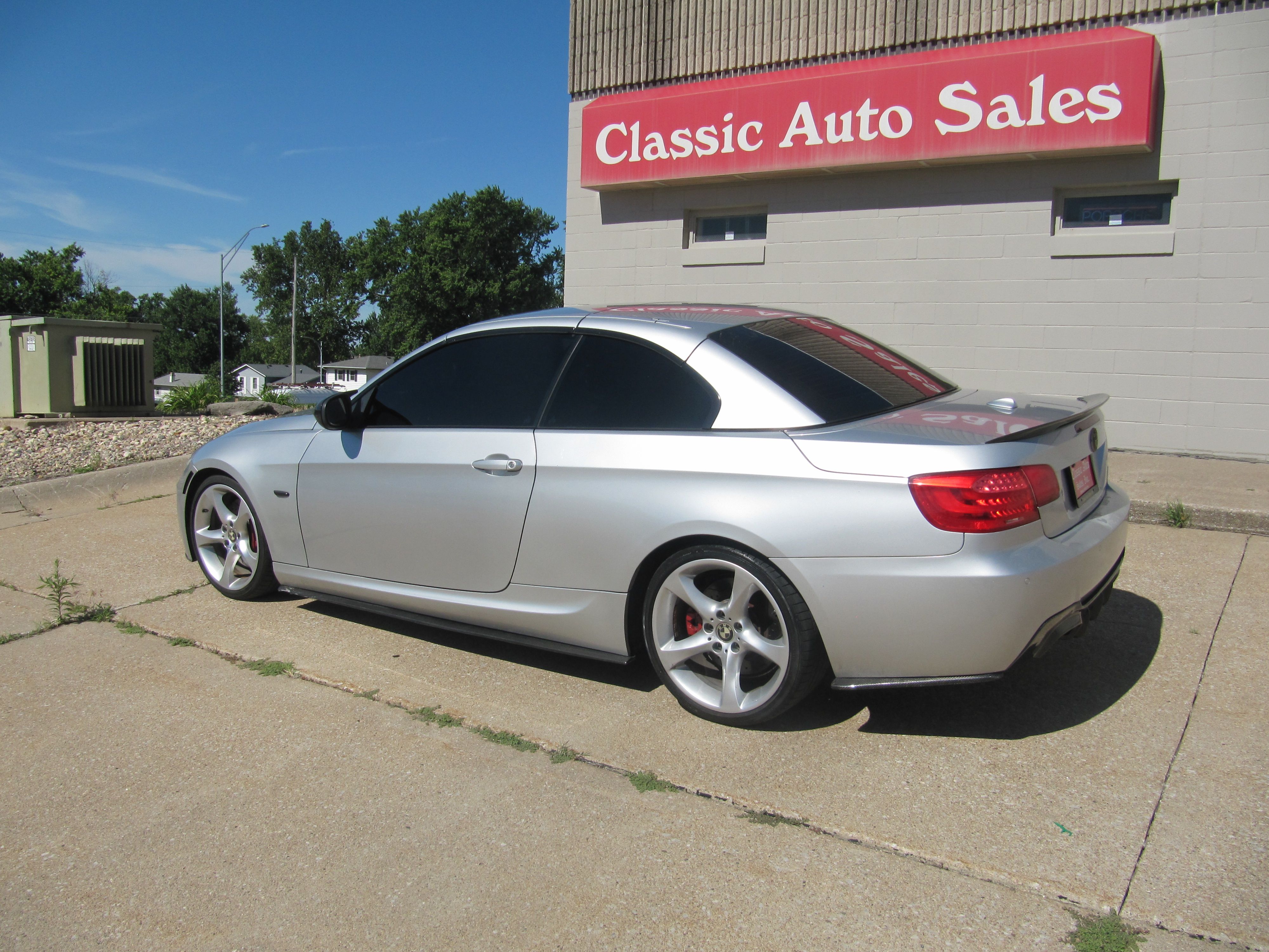 Used 2013 BMW 335i Convertible RWD image 4