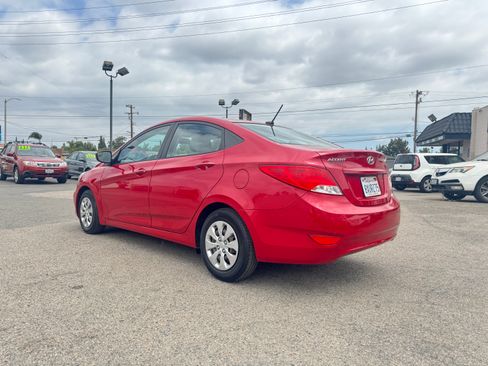 Used 2015 Hyundai Accent GLS Sedan FWD image 5