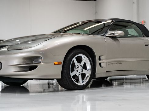 Used 2002 Pontiac Firebird Trans Am image 30