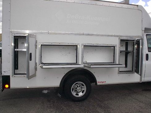 Used 2022 Chevrolet Express 3500 UNAVAIL RWD image 5