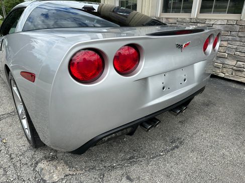Used 2007 Chevrolet Corvette Coupe RWD image 8