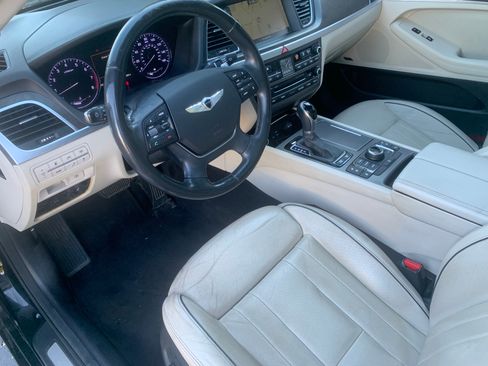 Used 2016 Hyundai Genesis 3.8 image 9