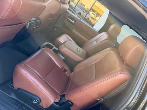 Used 2015 Toyota Sequoia Platinum image 19