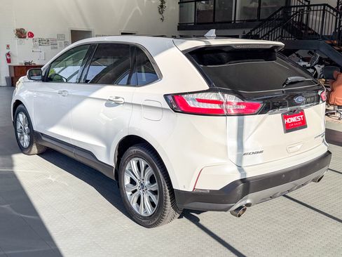 Used 2019 Ford Edge AWD Titanium image 6