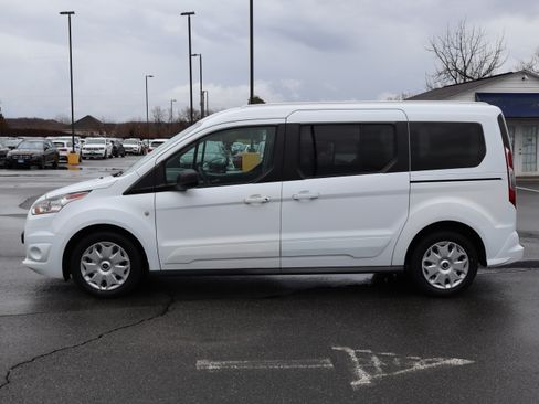 Used 2016 Ford Transit Connect XLT image 5