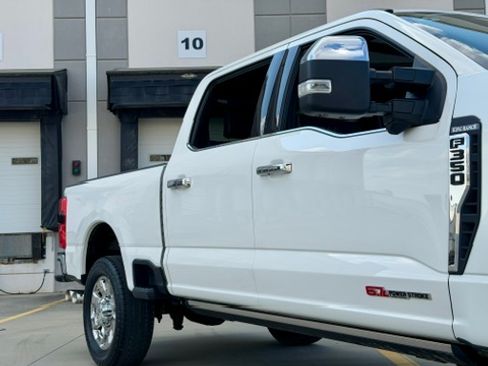 Used 2023 Ford F350 King Ranch AWD/4WD image 2