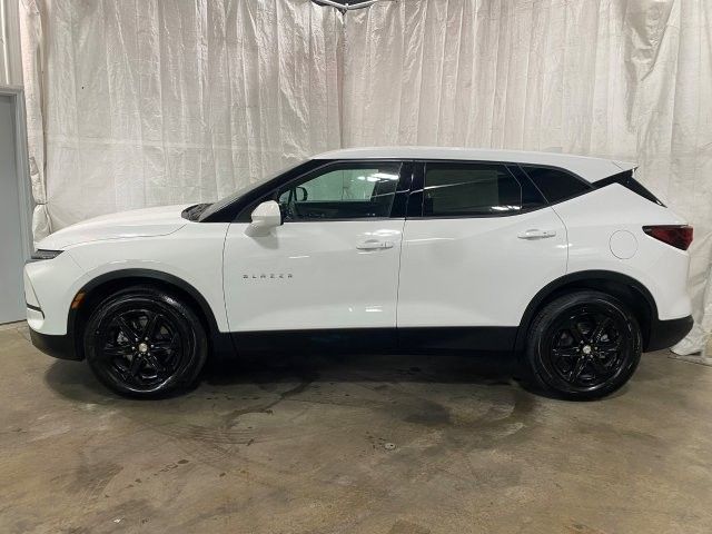 Used 2025 Chevrolet Blazer FWD LT w/ 2LT image 4