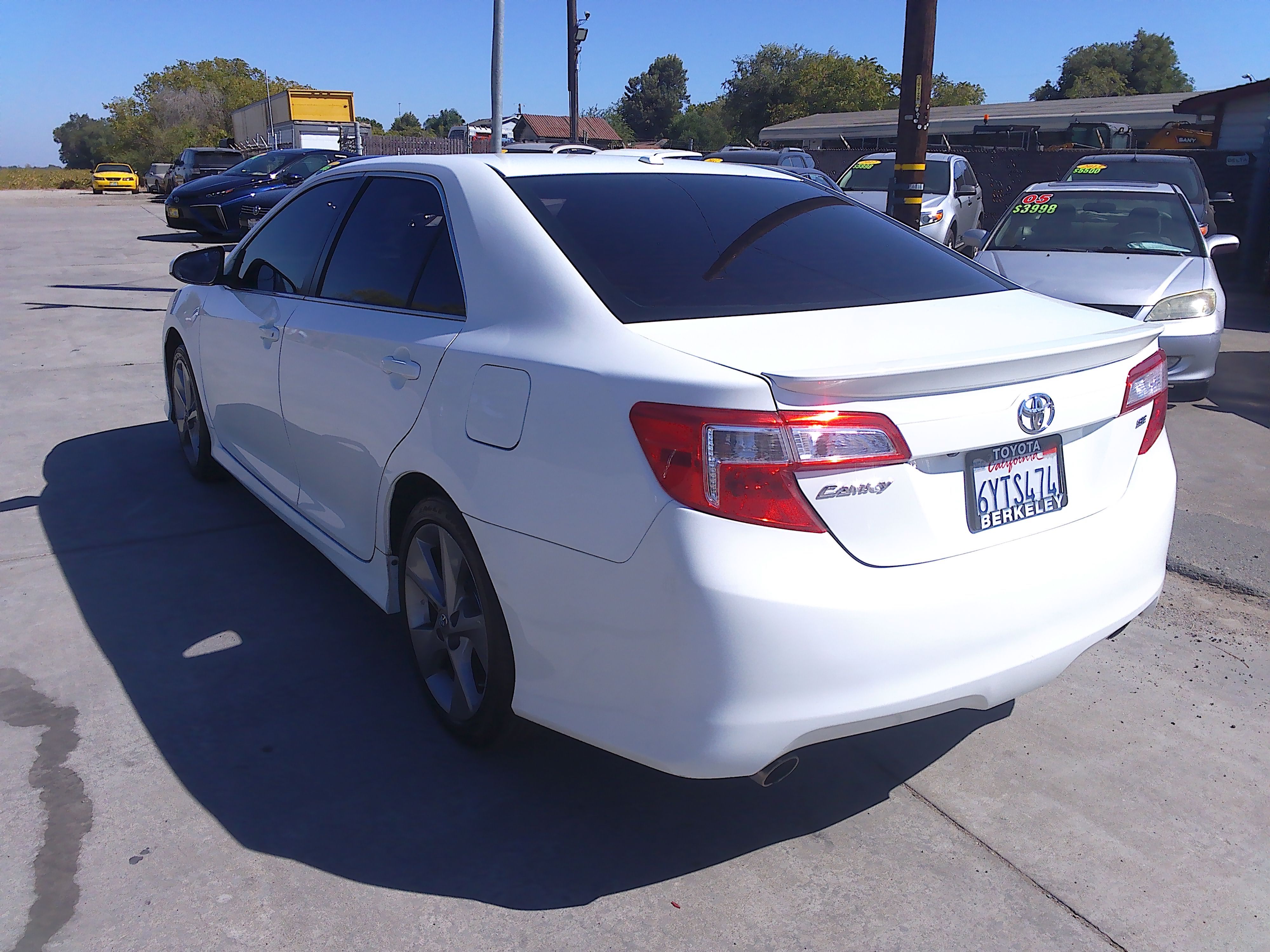 Used 2012 Toyota Camry SE V6 FWD image 3