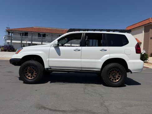Used 2009 Lexus GX 470 AWD/4WD image 2