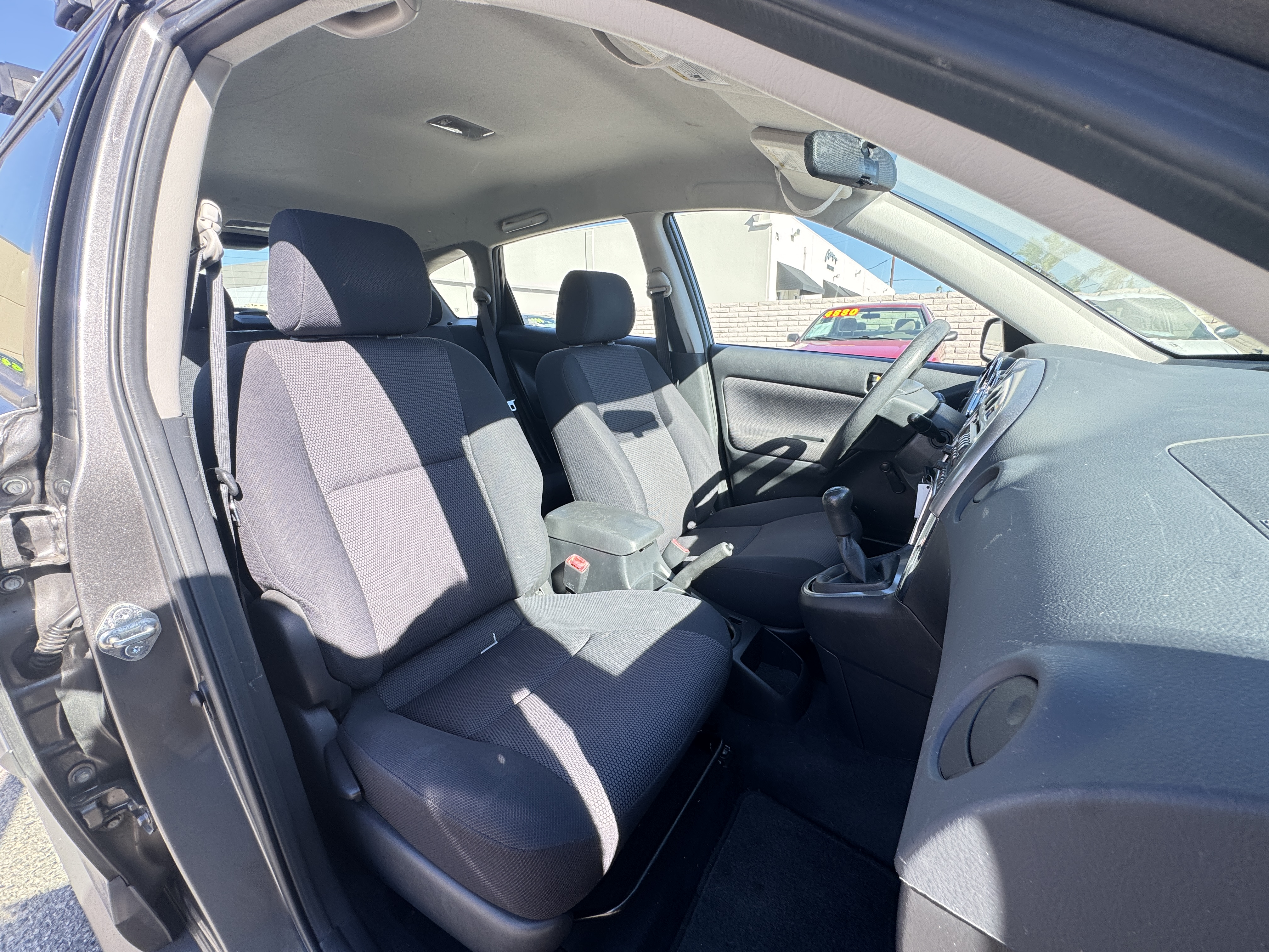 Used 2006 Pontiac Vibe UNAVAIL FWD image 17