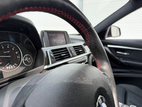 Used 2018 BMW 330i xDrive image 31