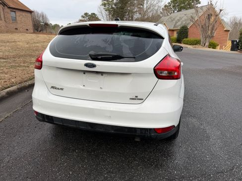 Used 2015 Ford Focus SE image 15