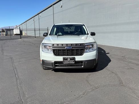 Used 2024 Ford Maverick XLT image 2
