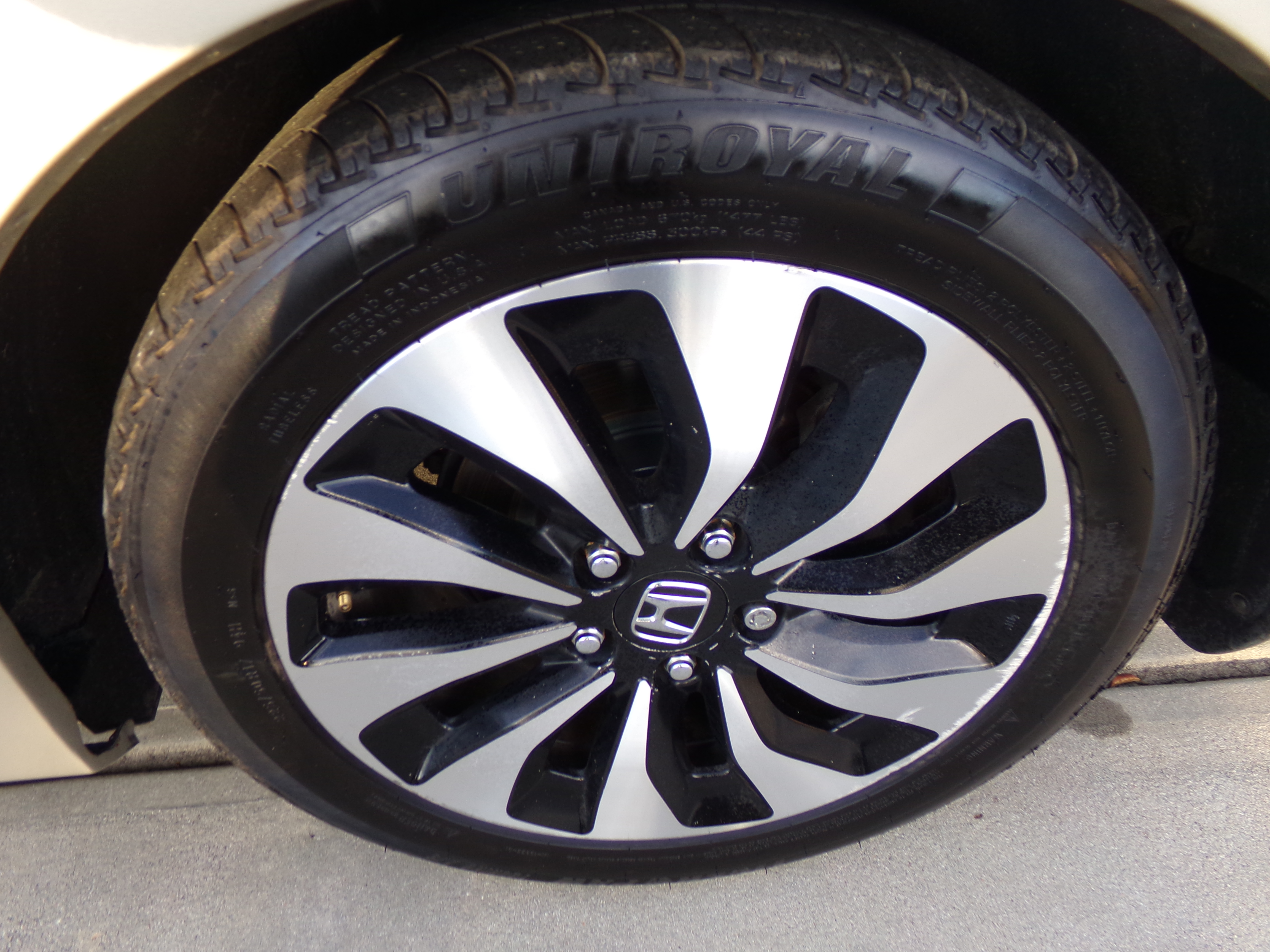 Used 2015 Honda Accord EX-L Hybrid Sedan image 17