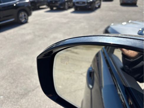 Used 2016 Land Rover Range Rover Sport HSE image 19