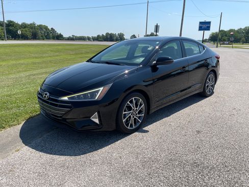Used 2019 Hyundai Elantra Limited image 1