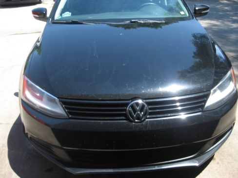 Used 2012 Volkswagen Jetta SE Sedan FWD image 2