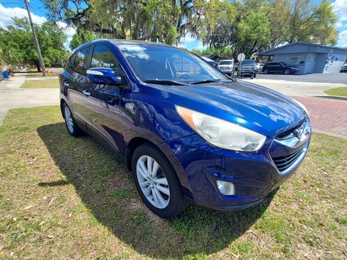 Used 2011 Hyundai Tucson Limited image 3
